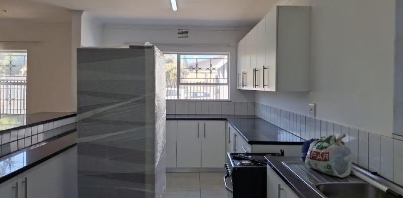 To Let 3 Bedroom Property for Rent in De Kuilen Western Cape